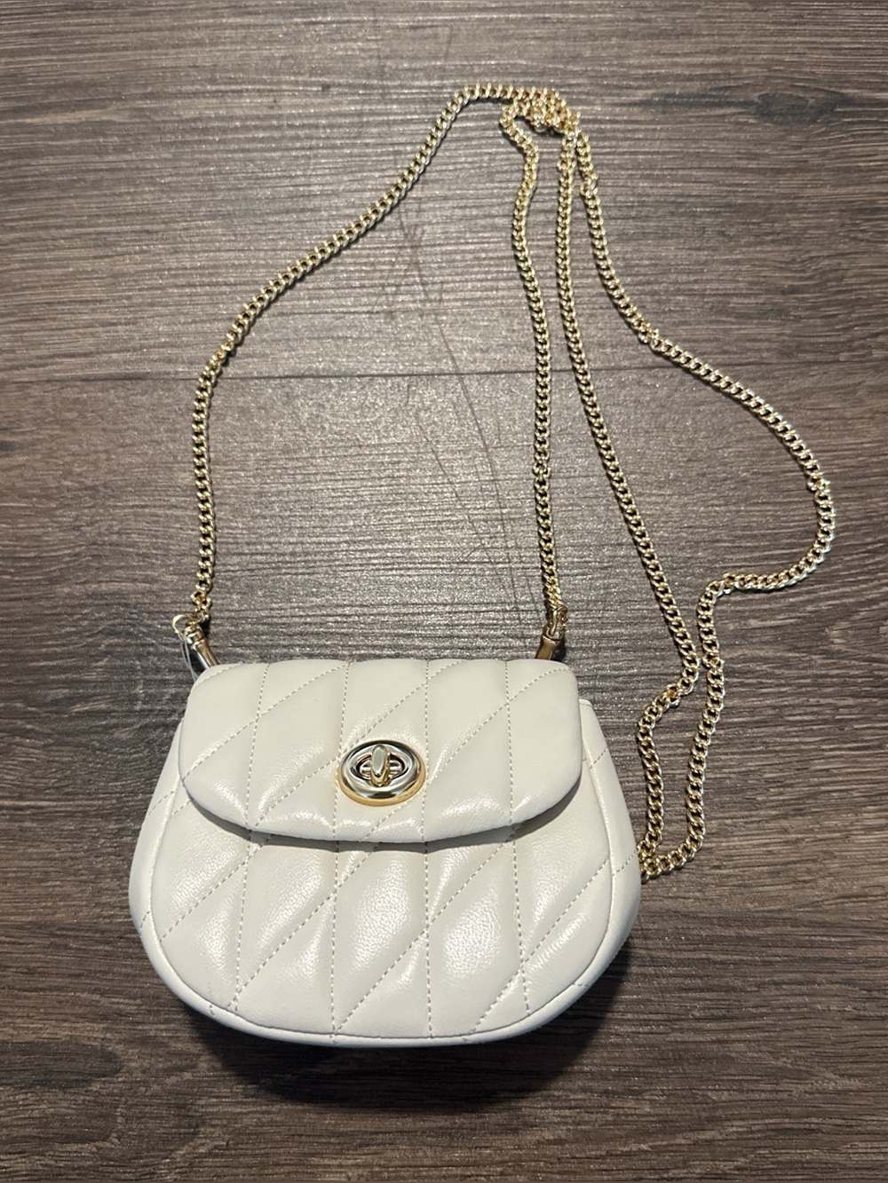 EUC QUILTED COACH CHAIN CARD HOLDER WALLET